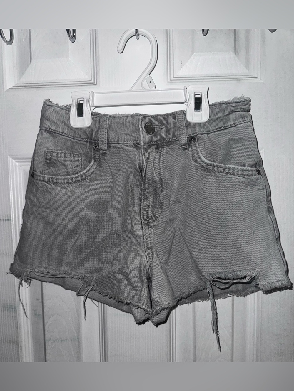Zara Girls Gray Distressed Denim Shorts Size 10 140 Frayed Raw Hem